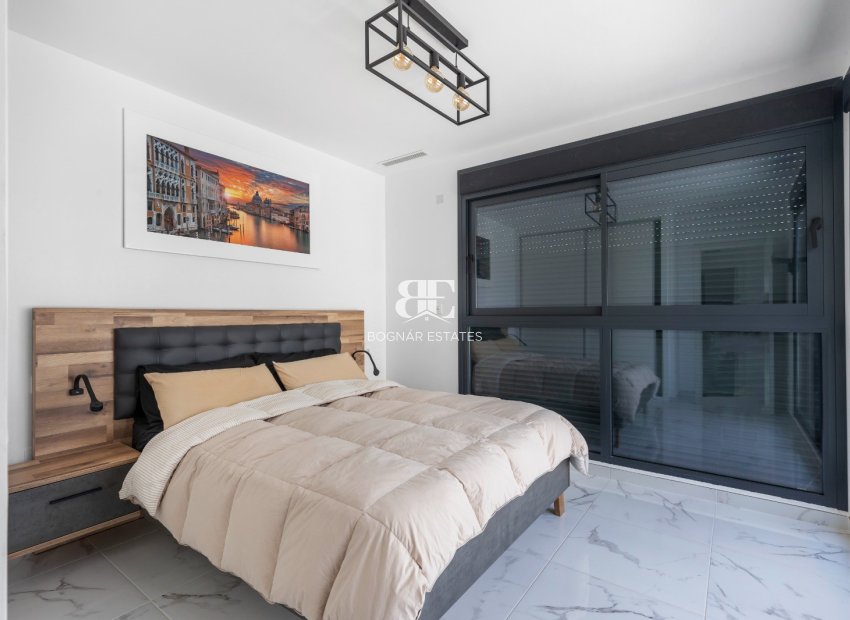 Herverkoop - Villa -
Los Montesinos - La Herrada