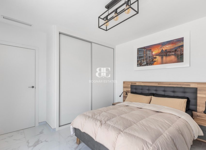 Herverkoop - Villa -
Los Montesinos - La Herrada