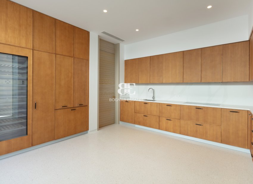 Herverkoop - Villa -
Malaga - Casares