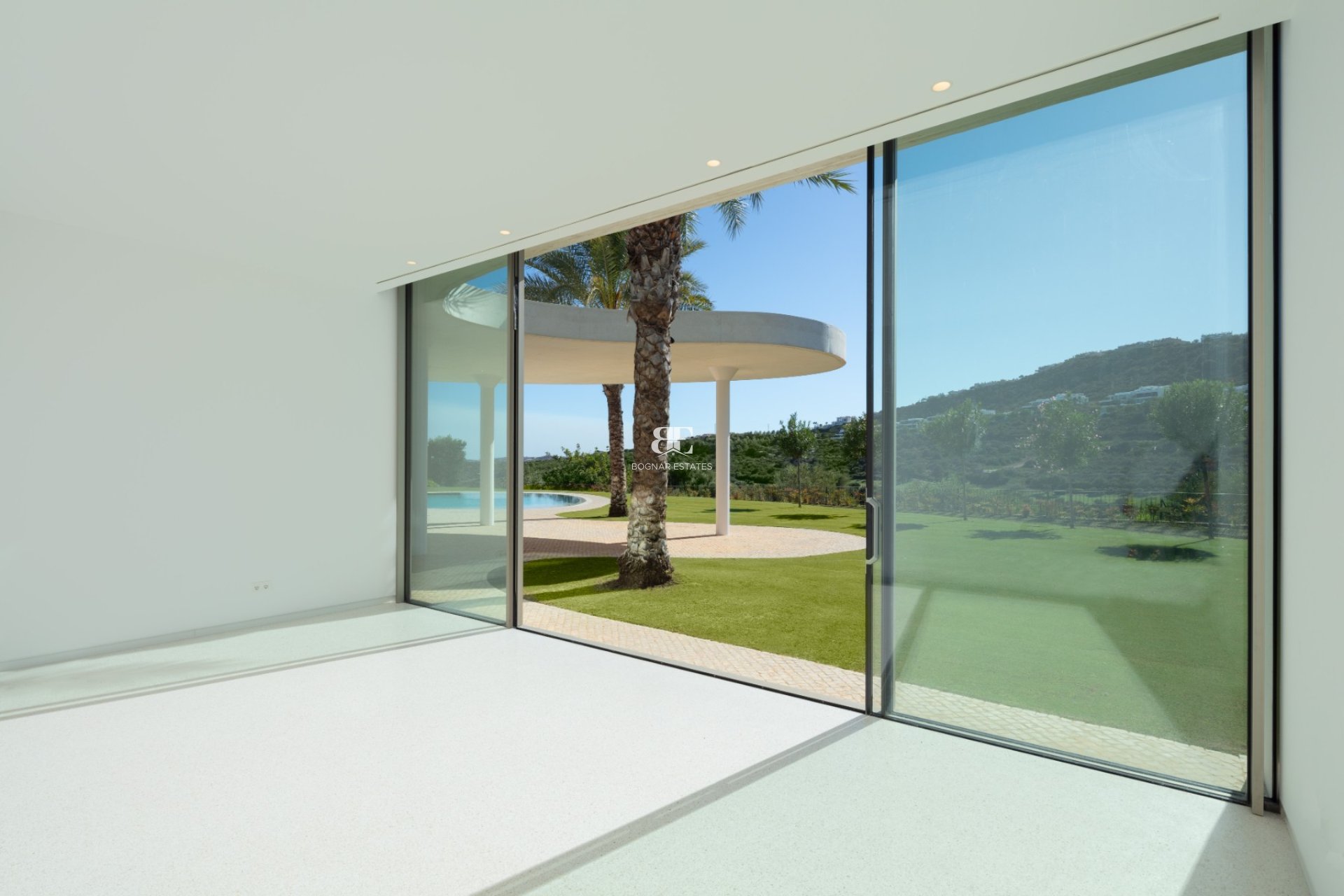 Herverkoop - Villa -
Malaga - Casares