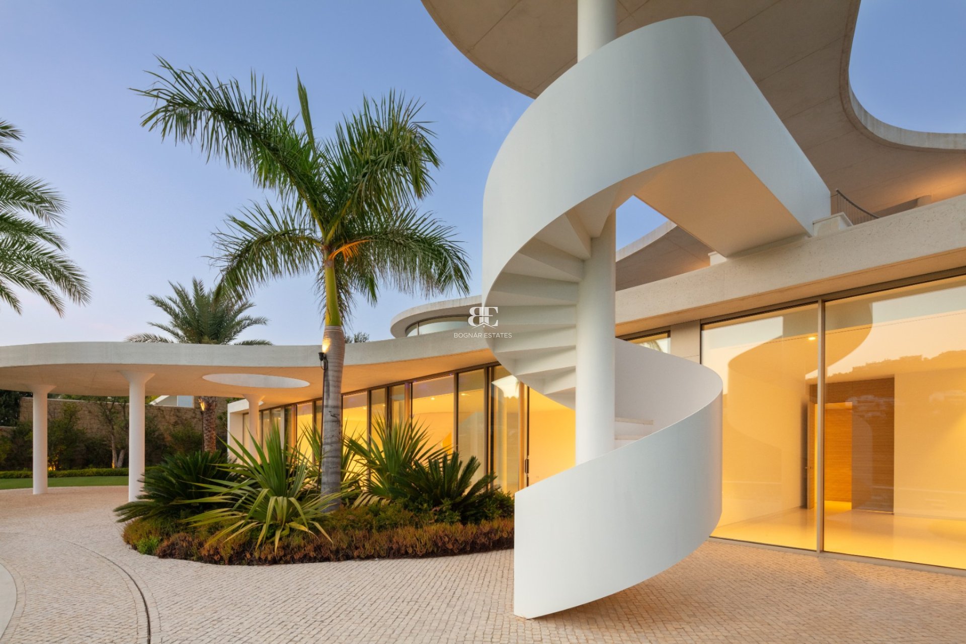 Herverkoop - Villa -
Malaga - Casares