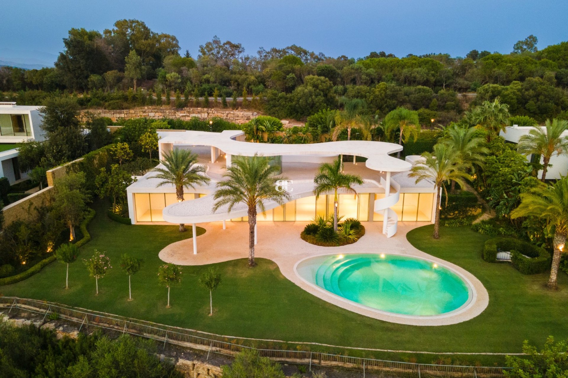 Herverkoop - Villa -
Malaga - Casares