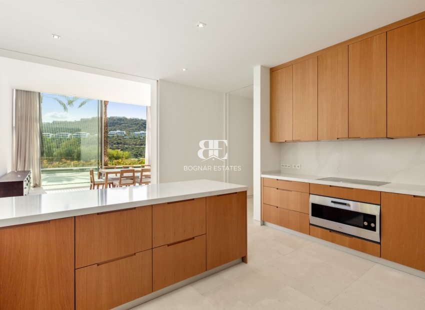 Herverkoop - Villa -
Malaga - Casares