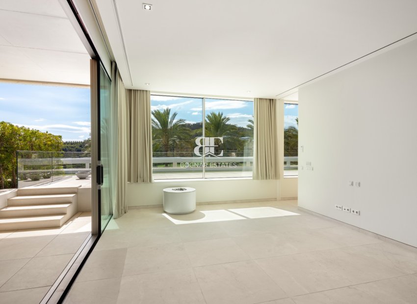 Herverkoop - Villa -
Malaga - Casares