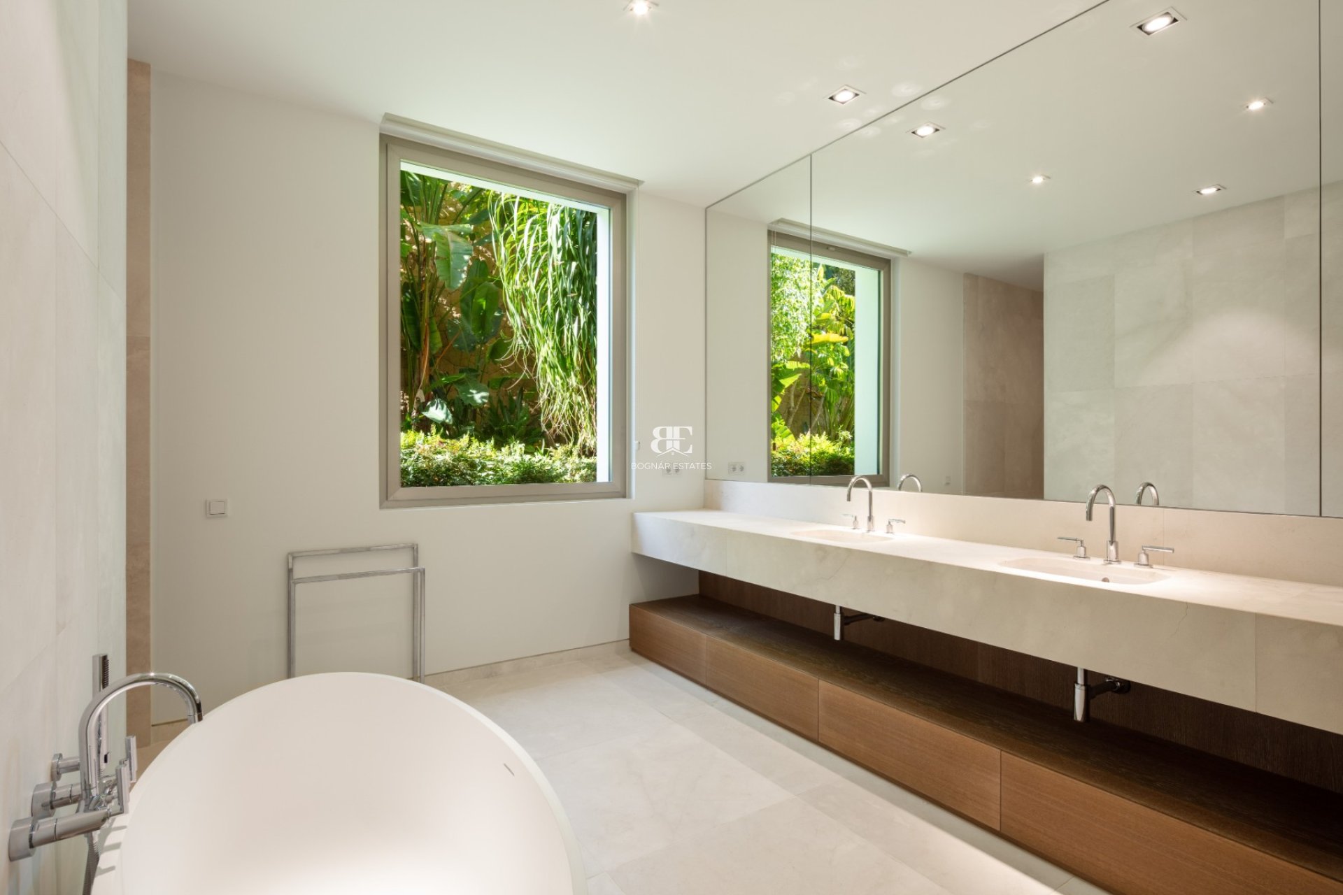 Herverkoop - Villa -
Malaga - Casares