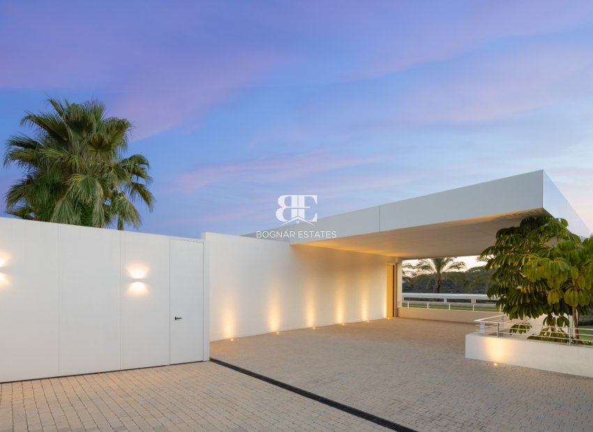 Herverkoop - Villa -
Malaga - Casares