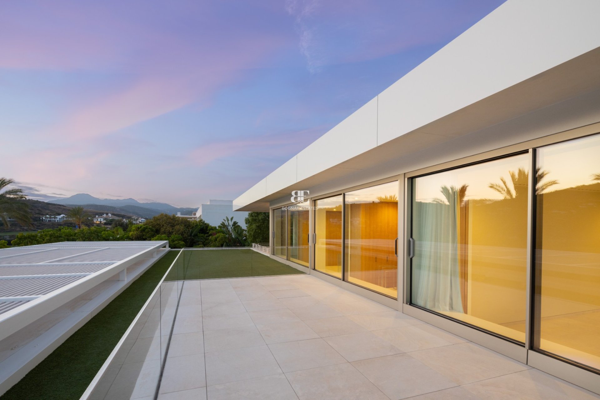 Herverkoop - Villa -
Malaga - Casares