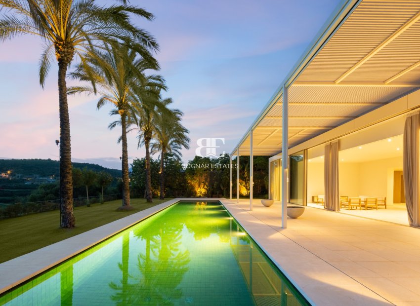 Herverkoop - Villa -
Malaga - Casares