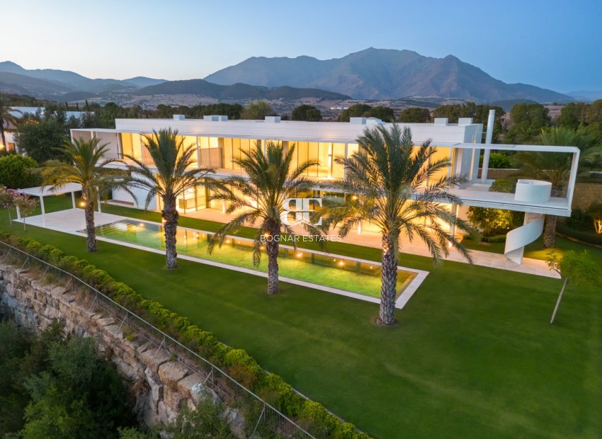 Herverkoop - Villa -
Malaga - Casares