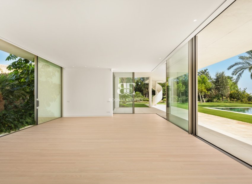 Herverkoop - Villa -
Malaga - Casares