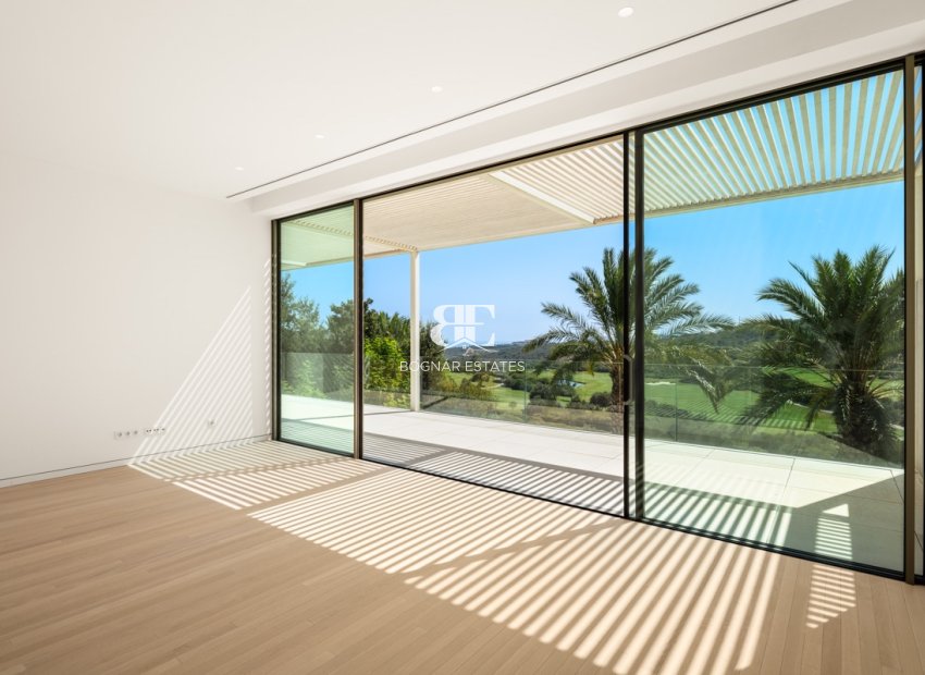Herverkoop - Villa -
Malaga - Casares
