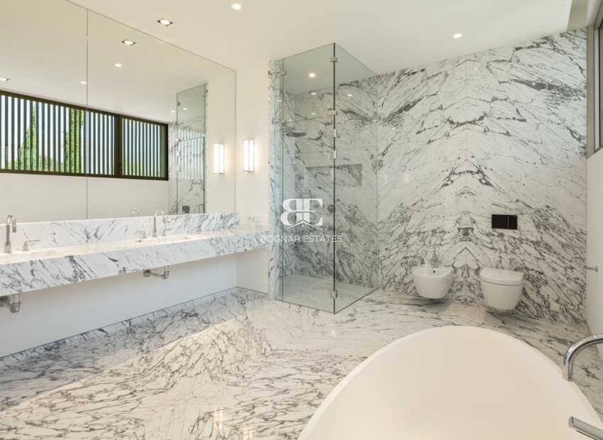 Herverkoop - Villa -
Malaga - Casares