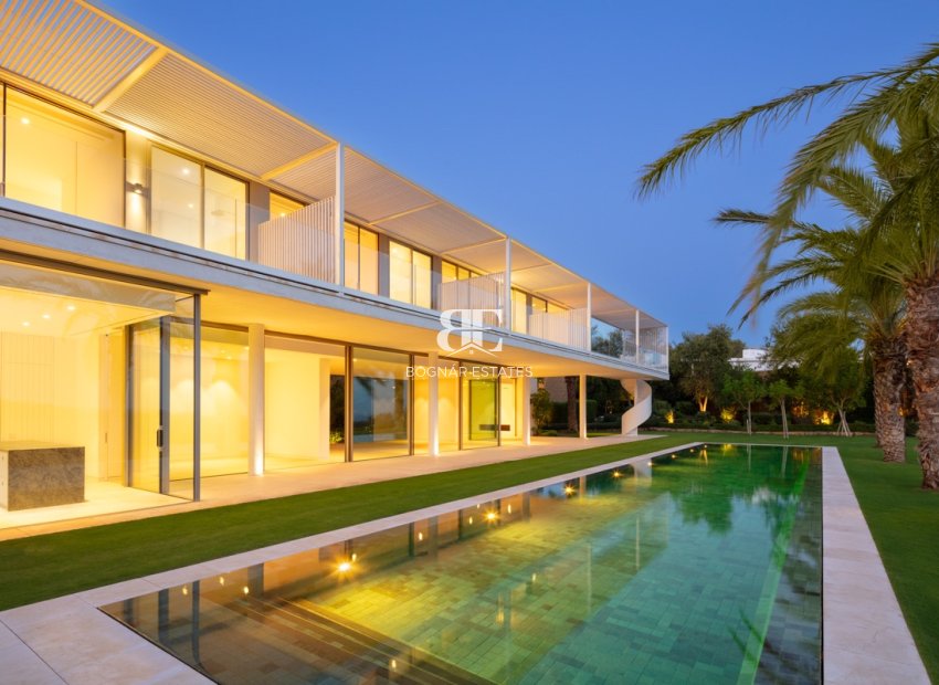 Herverkoop - Villa -
Malaga - Casares