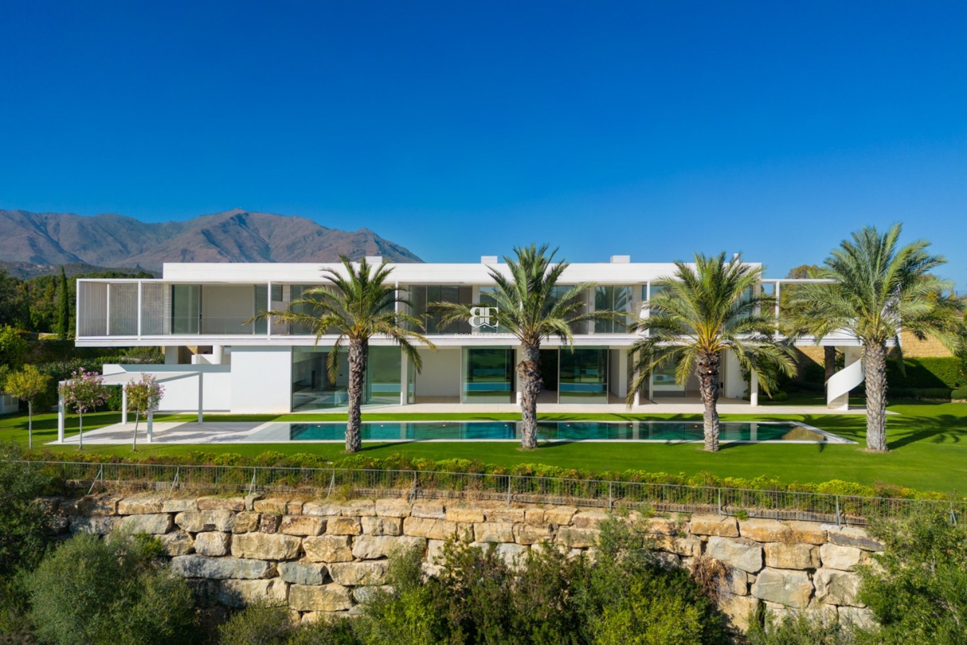 Herverkoop - Villa -
Malaga - Casares