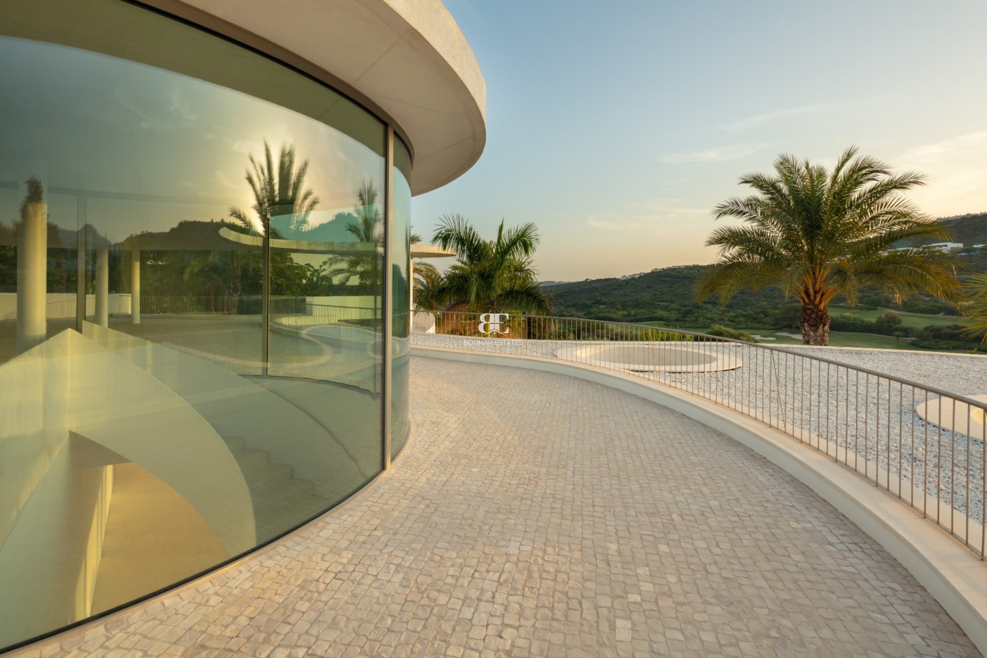 Herverkoop - Villa -
Malaga - Casares