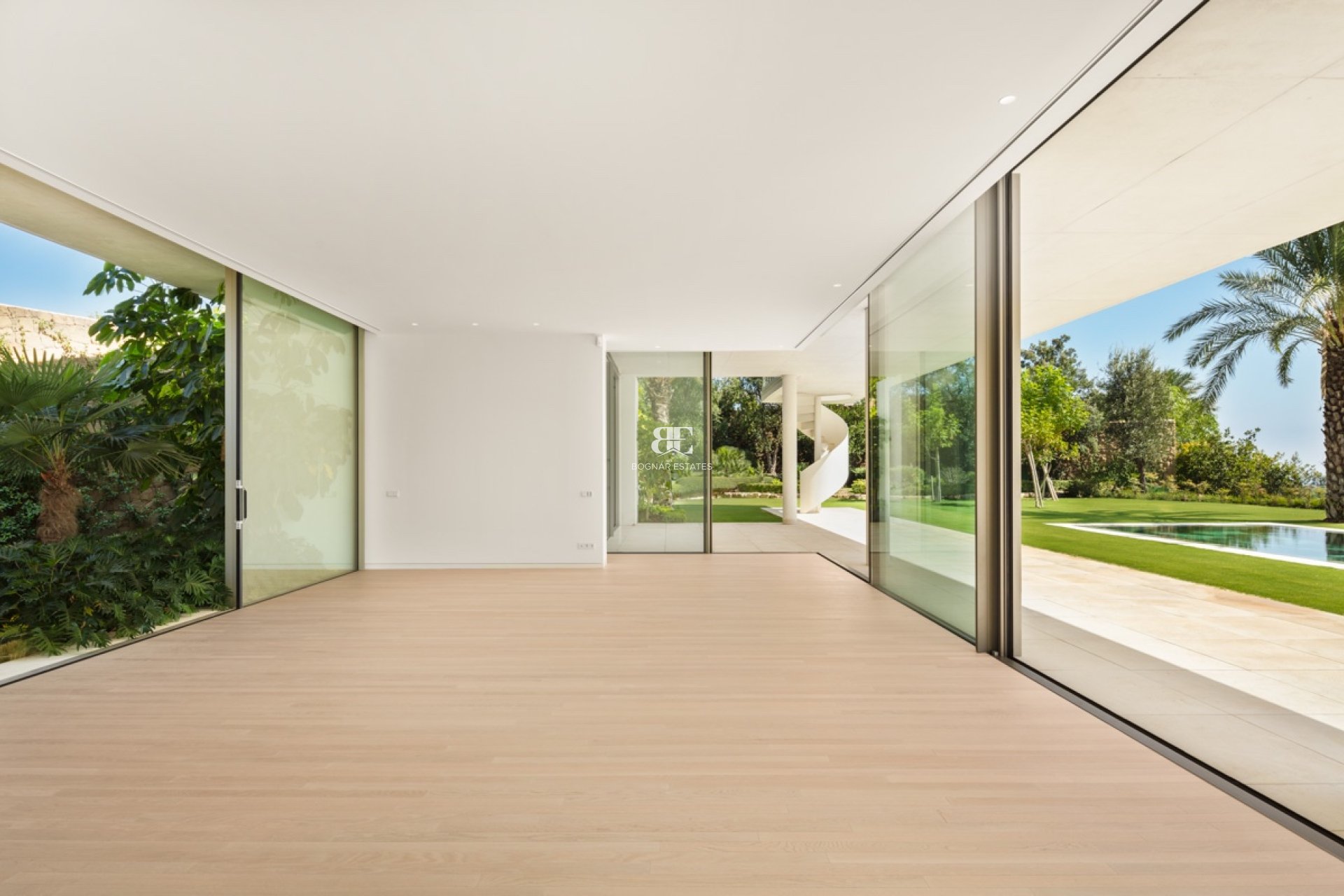 Herverkoop - Villa -
Malaga - Casares