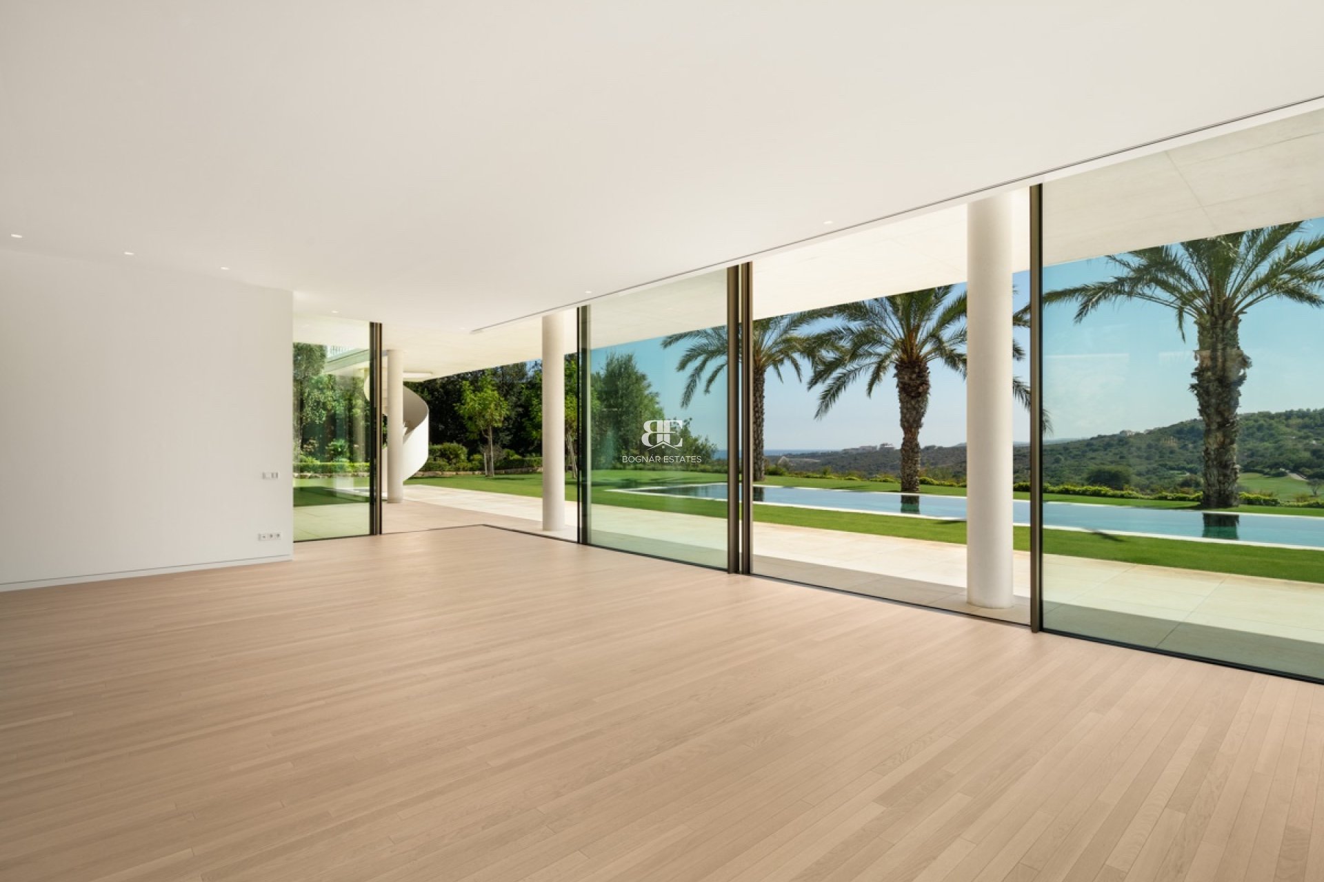 Herverkoop - Villa -
Malaga - Casares