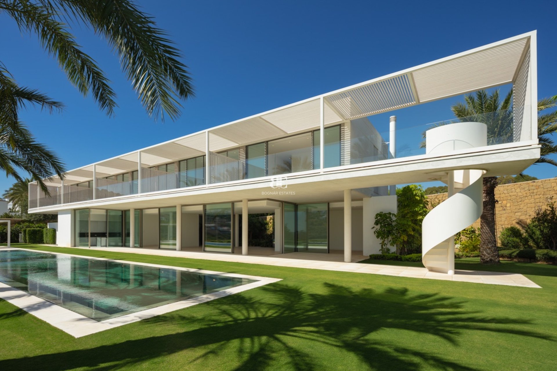 Herverkoop - Villa -
Malaga - Casares