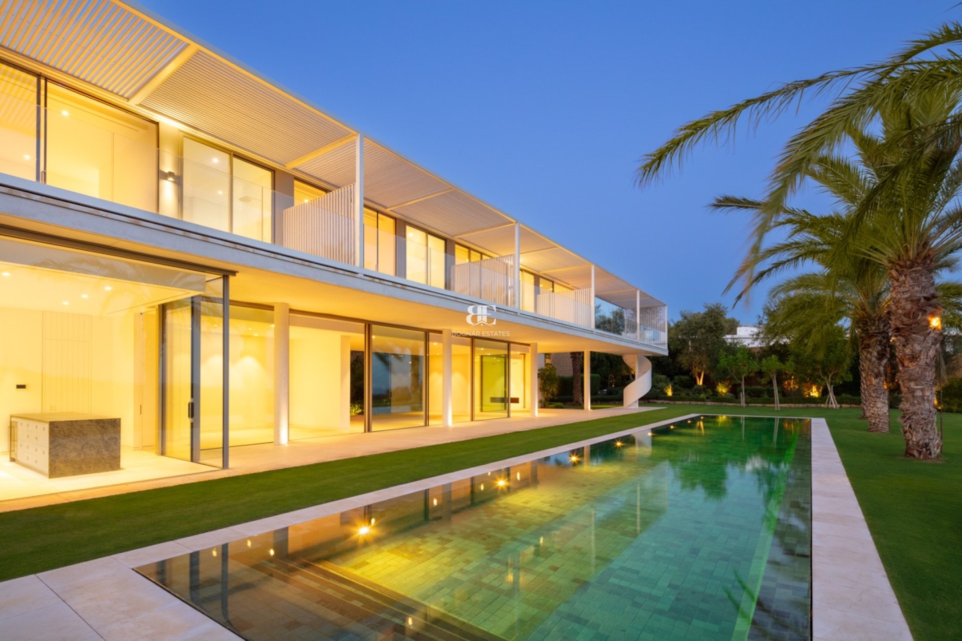 Herverkoop - Villa -
Malaga - Casares
