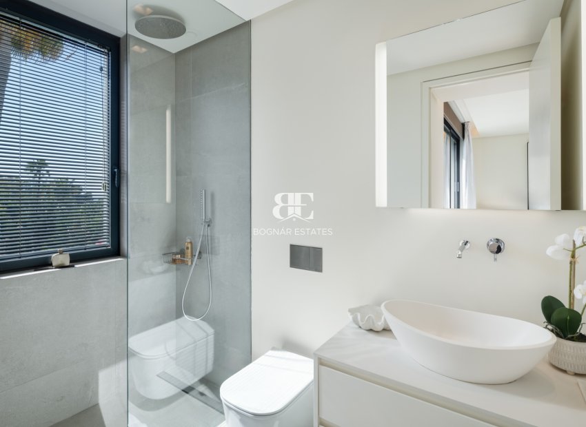 Herverkoop - Villa -
Marbella - East Marbella