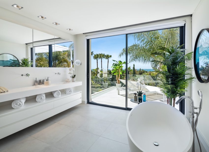 Herverkoop - Villa -
Marbella - East Marbella