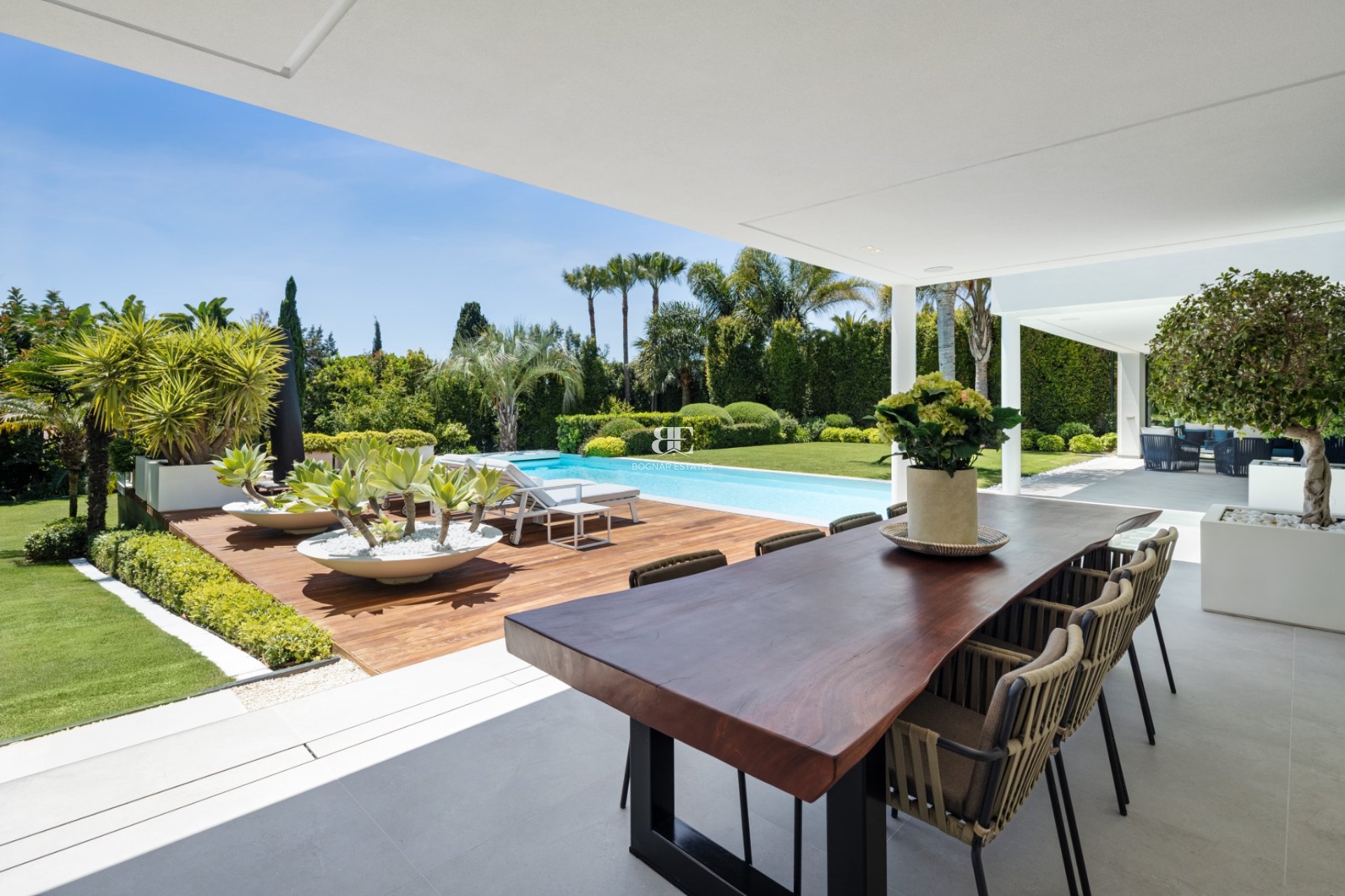 Herverkoop - Villa -
Marbella - East Marbella