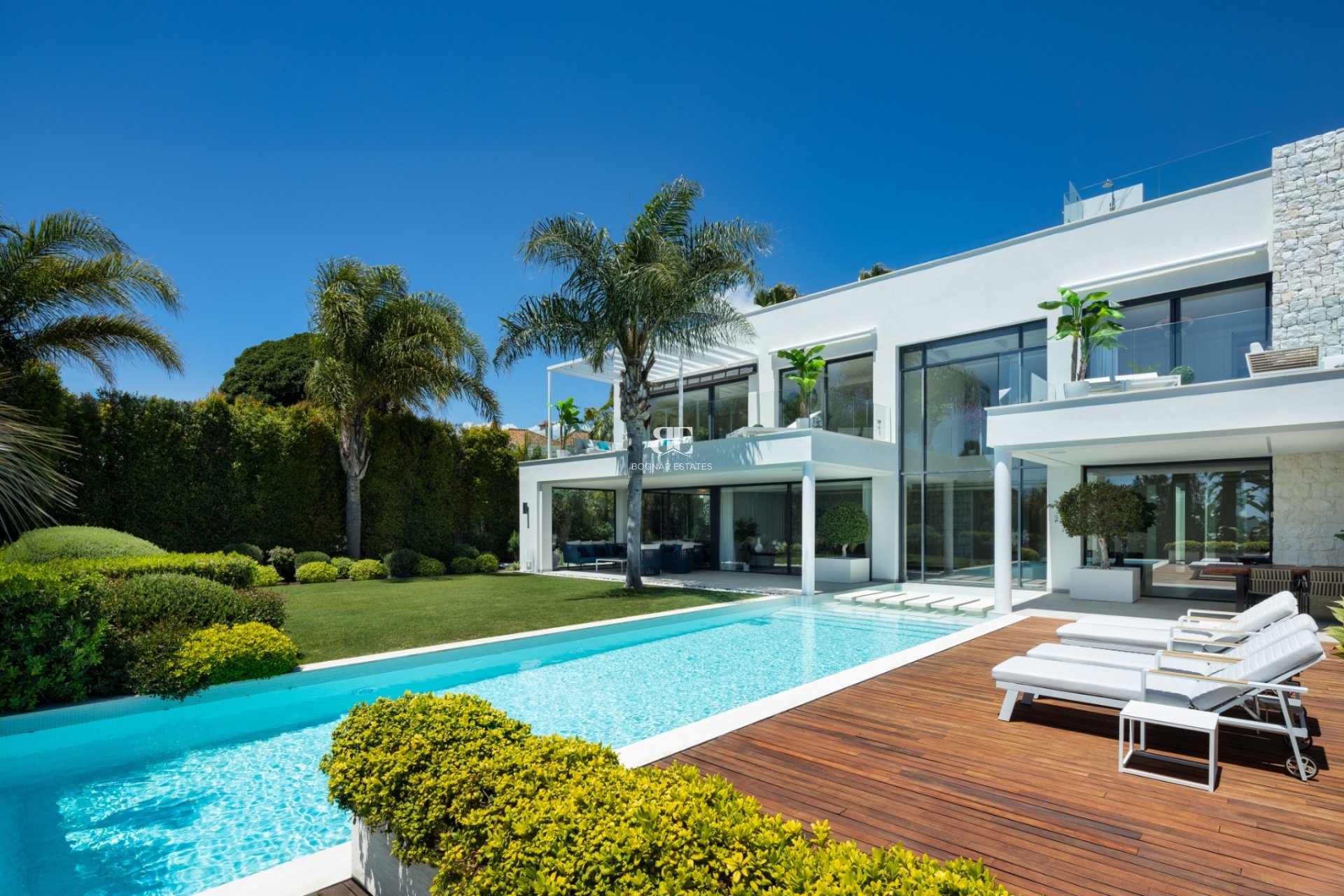 Herverkoop - Villa -
Marbella - East Marbella