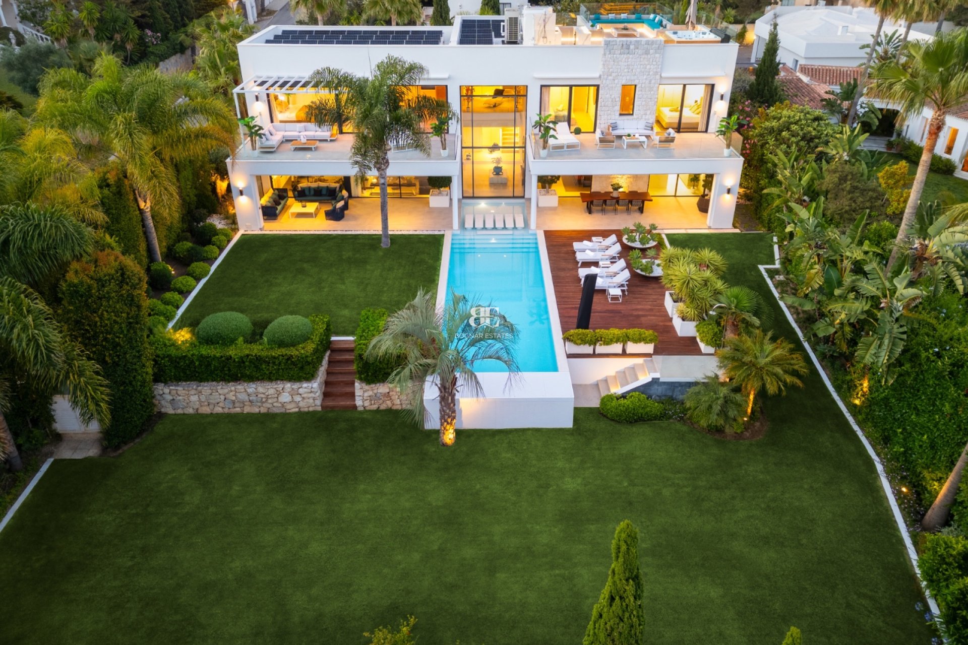 Herverkoop - Villa -
Marbella - East Marbella