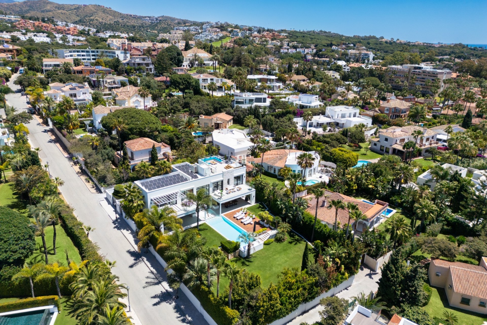 Herverkoop - Villa -
Marbella - East Marbella