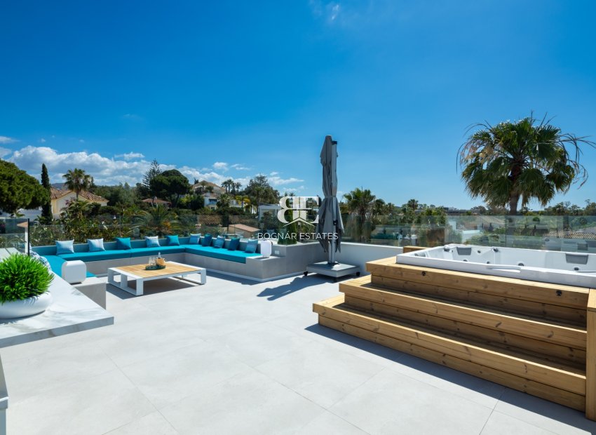 Herverkoop - Villa -
Marbella - East Marbella