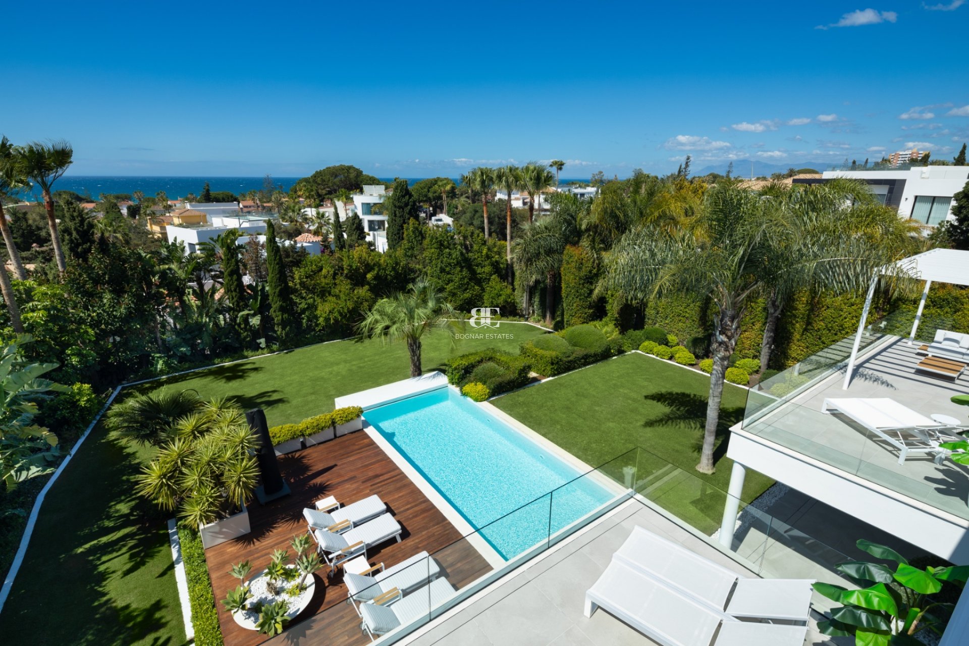 Herverkoop - Villa -
Marbella - East Marbella