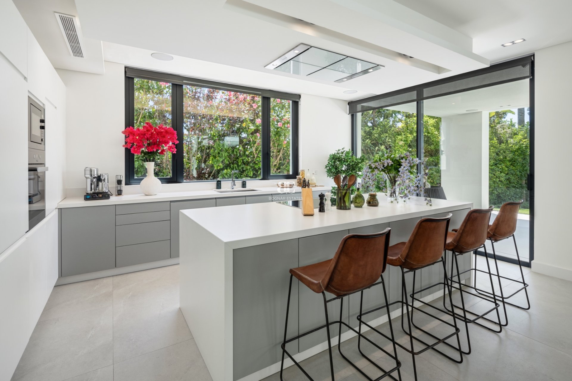 Herverkoop - Villa -
Marbella - East Marbella