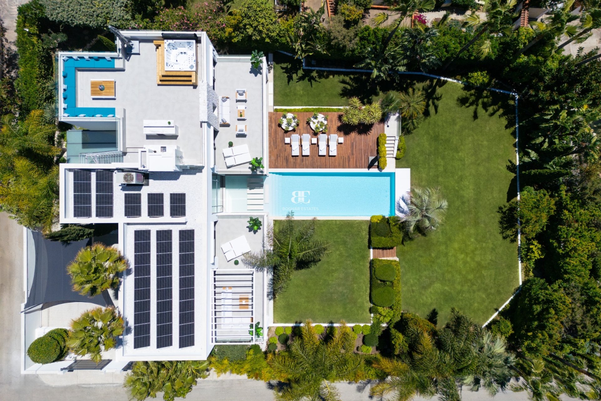 Herverkoop - Villa -
Marbella - East Marbella