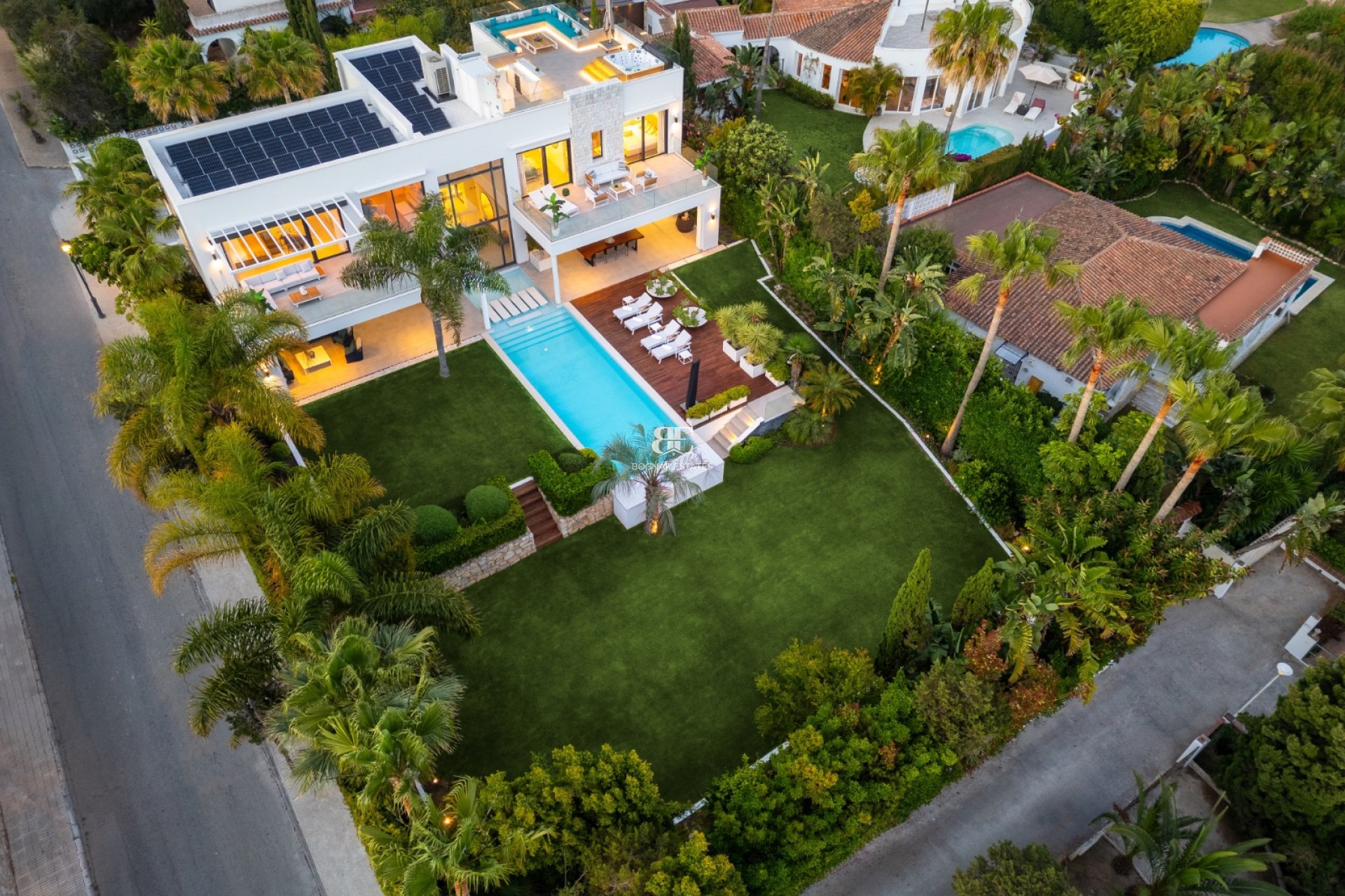 Herverkoop - Villa -
Marbella - East Marbella