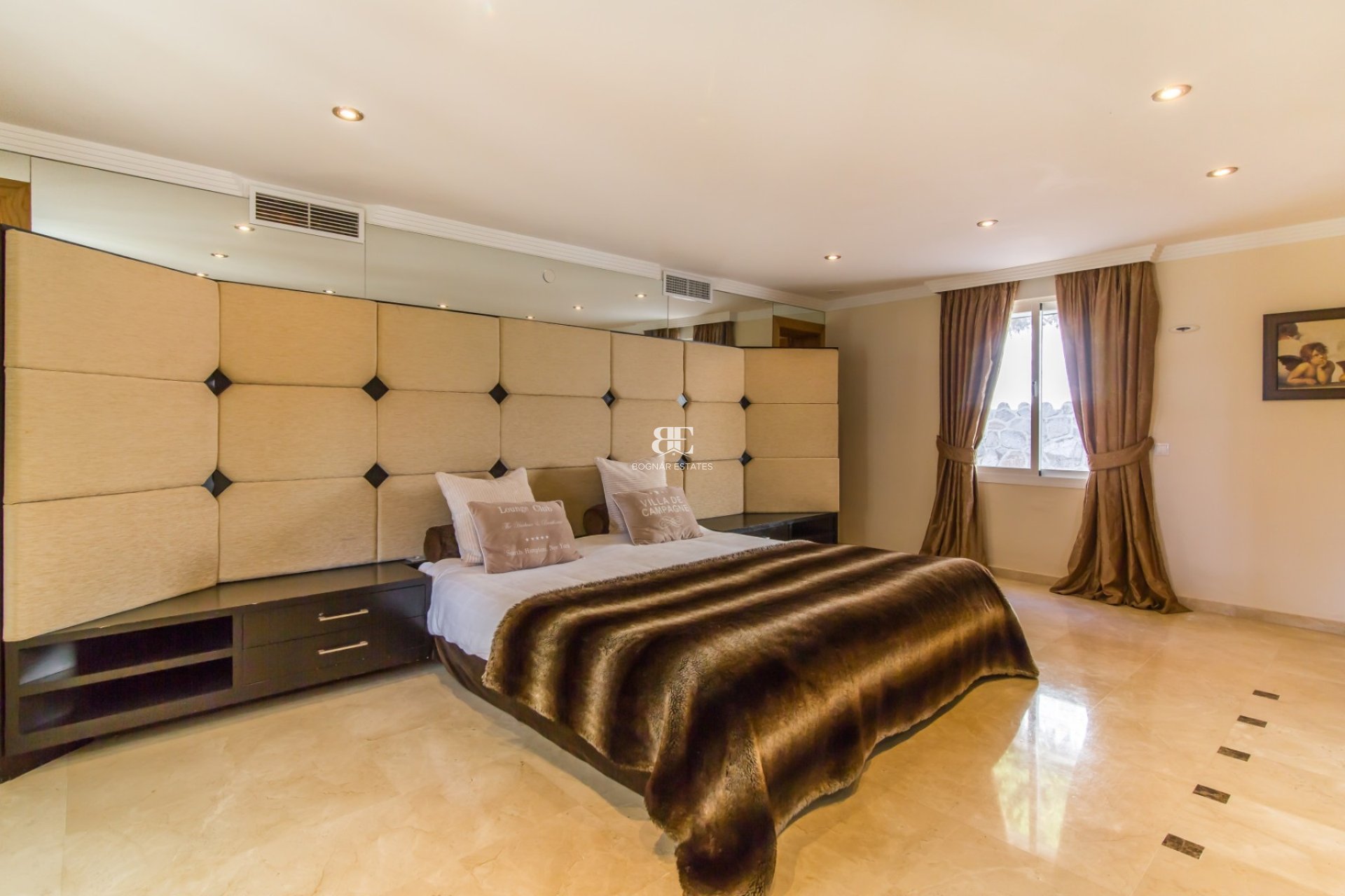 Herverkoop - Villa -
Marbella - Elviria