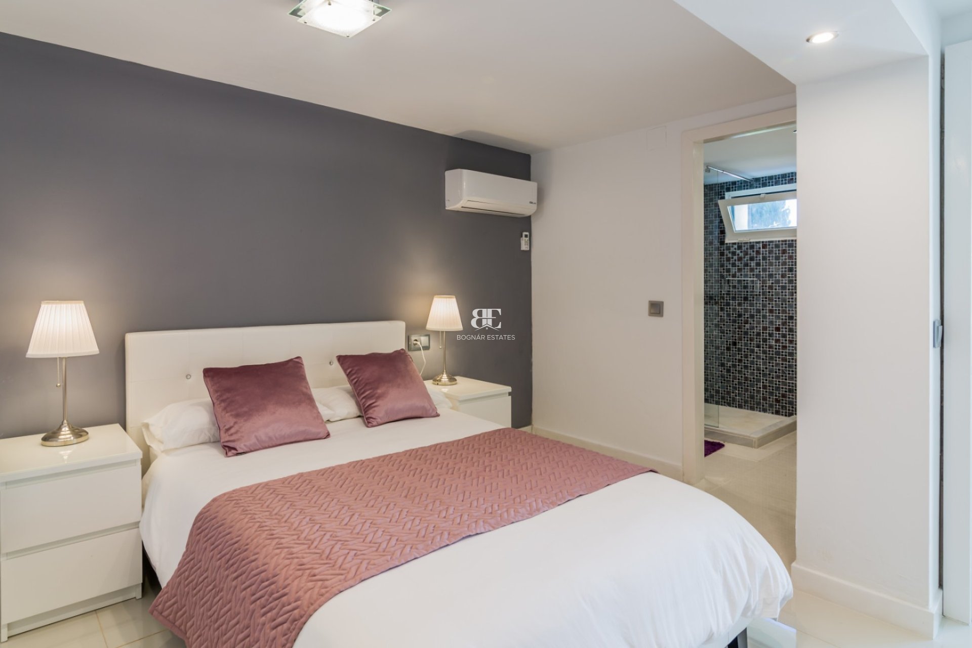 Herverkoop - Villa -
Marbella - Elviria