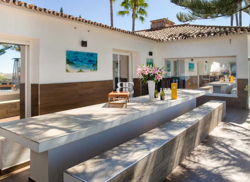 Herverkoop - Villa -
Marbella - Elviria