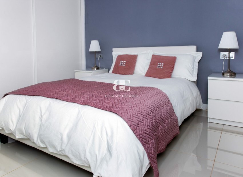 Herverkoop - Villa -
Marbella - Elviria