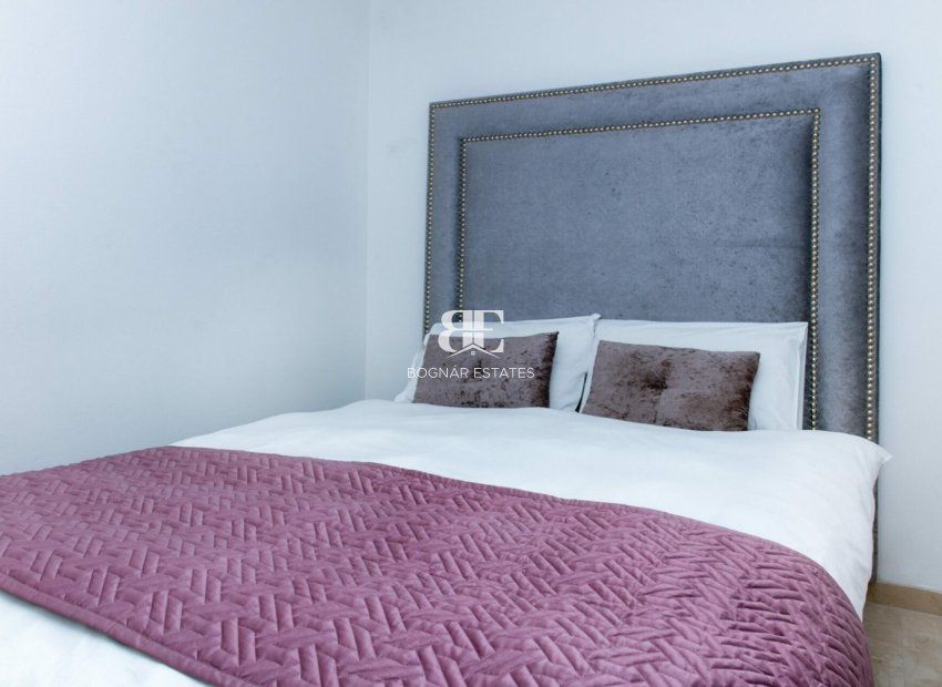 Herverkoop - Villa -
Marbella - Elviria