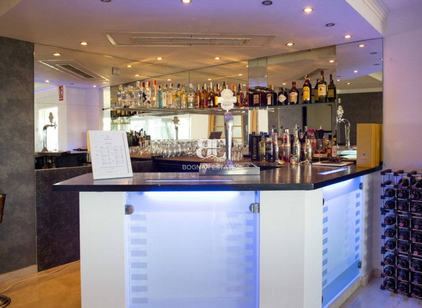 Herverkoop - Villa -
Marbella - Elviria