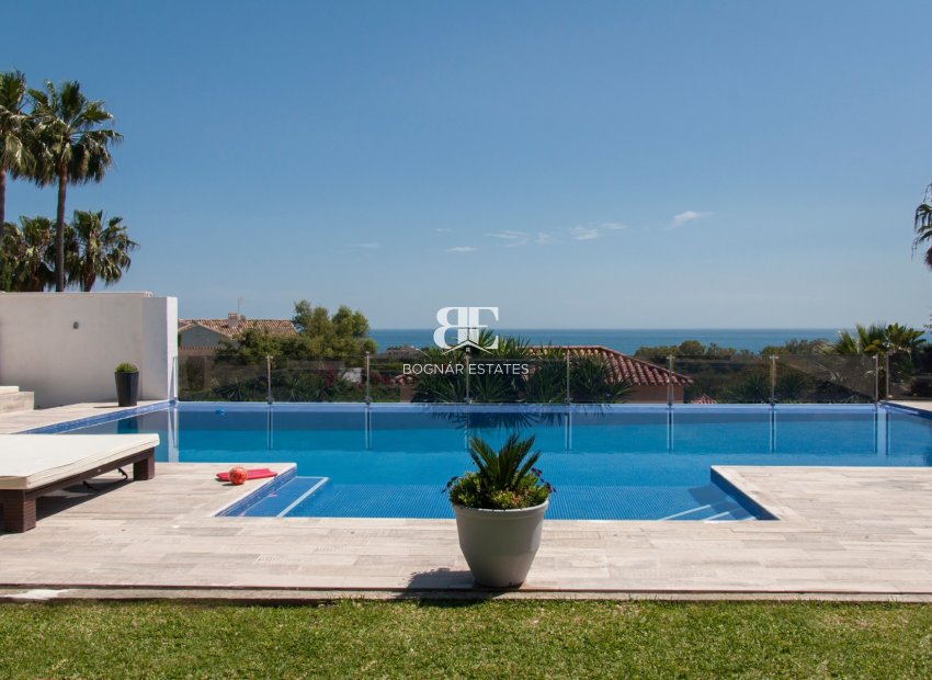 Herverkoop - Villa -
Marbella - Elviria