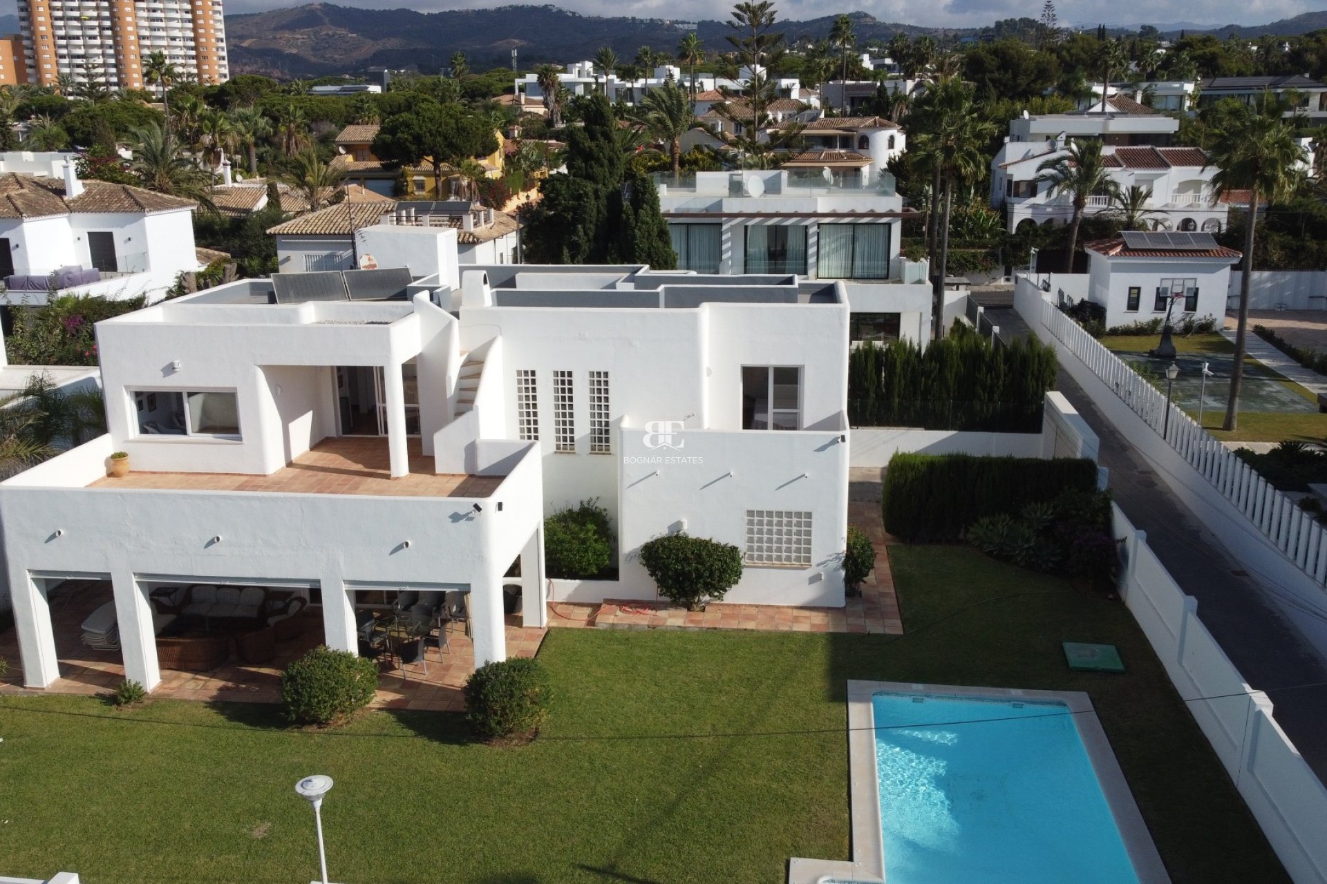 Herverkoop - Villa -
Marbella - Las Chapas