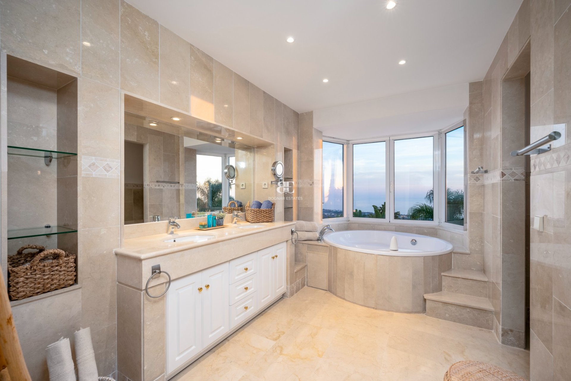 Herverkoop - Villa -
Marbella - Los Monteros
