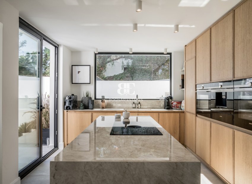 Herverkoop - Villa -
Marbella - Los Naranjos de Marbella