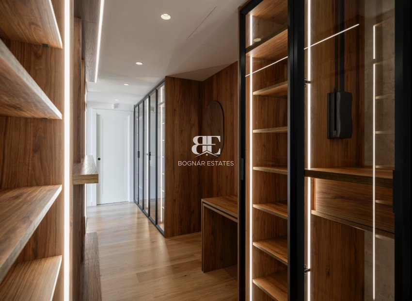 Herverkoop - Villa -
Marbella - Nagueles