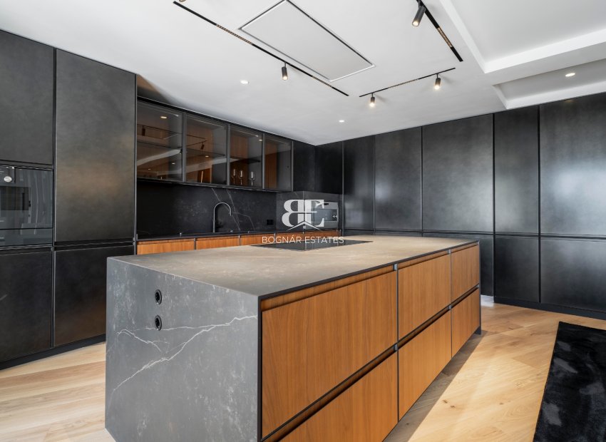 Herverkoop - Villa -
Marbella - Nagueles