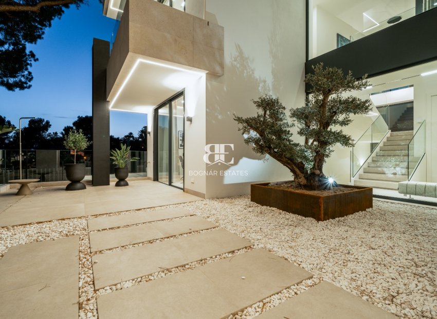 Herverkoop - Villa -
Marbella - Nagueles