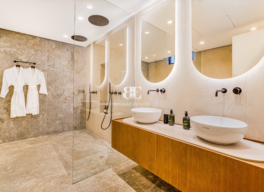 Herverkoop - Villa -
Marbella - Nagueles
