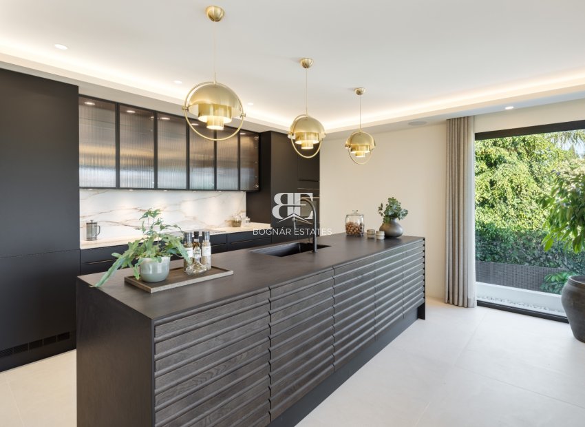 Herverkoop - Villa -
Marbella - Nueva Andalucía