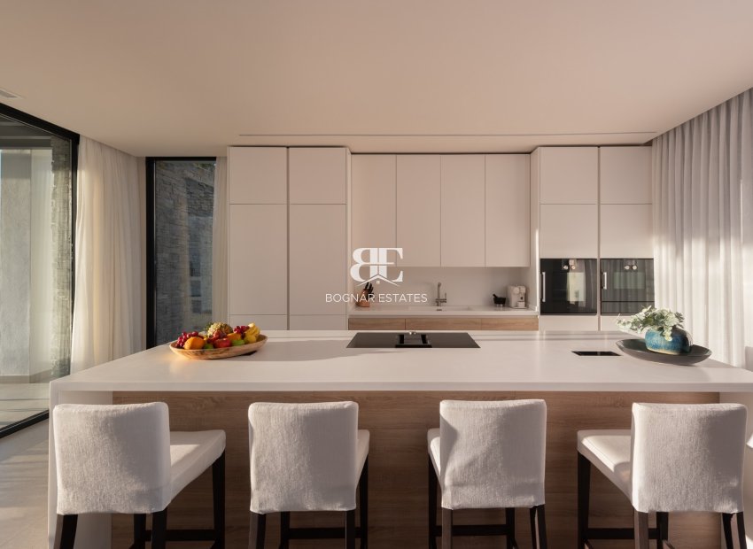 Herverkoop - Villa -
Marbella - Nueva Andalucía